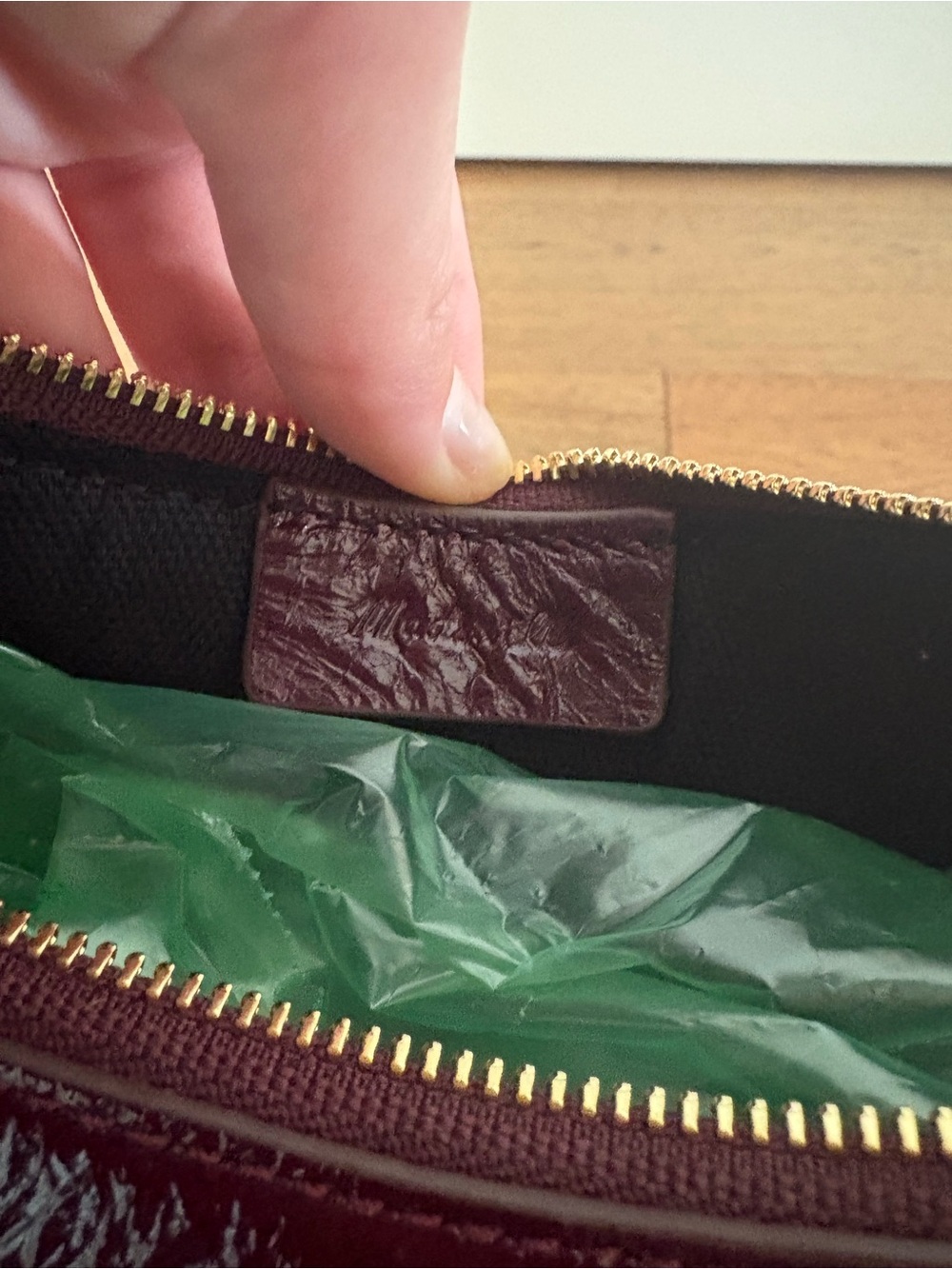 Madewell Leather Shoulder Hobo in Deep Burgundy - Picture 2 of 2